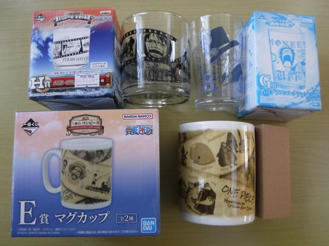 ワンピース　一番くじ中心グッズ２７点セット　フィギュア・アクリルスタンド他