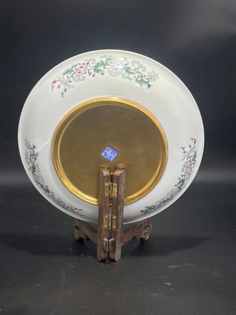 中国　清 手描き装飾の陶磁器皿