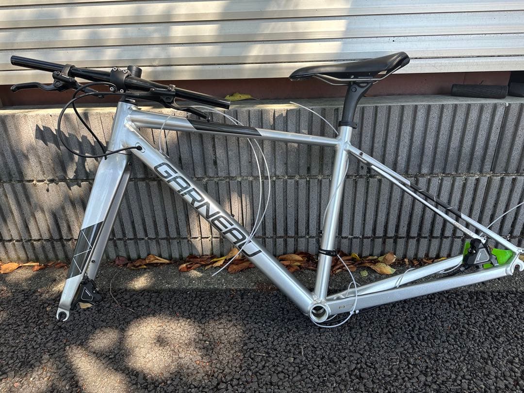 GARNEAU ガノー AXIS F3 フラットバーロード フレームのみ