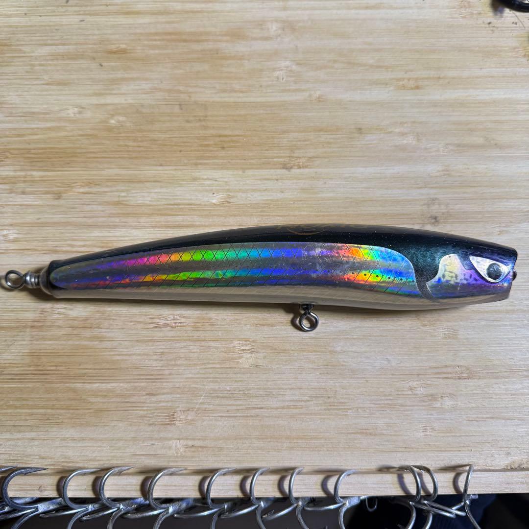 DIXON 200 トップウォーター ルアー CBONE