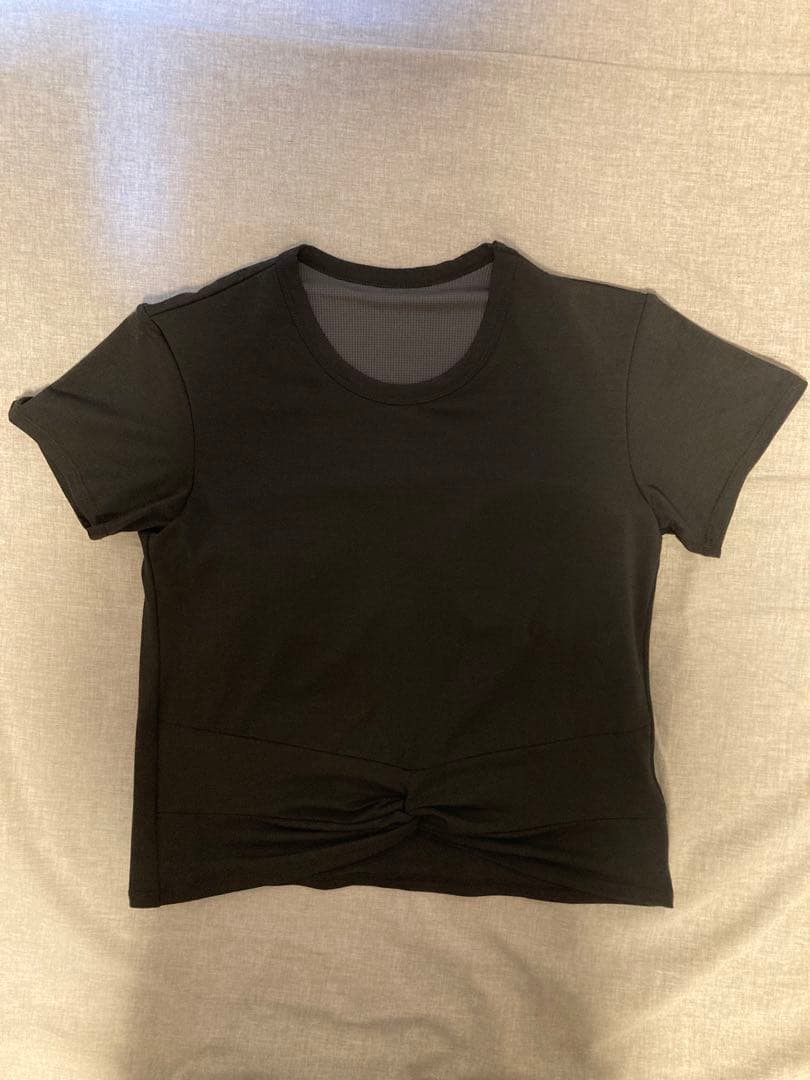 新作【SUKALA】カップ付きTシャツ＆レギンスセットアップ　Mサイズ