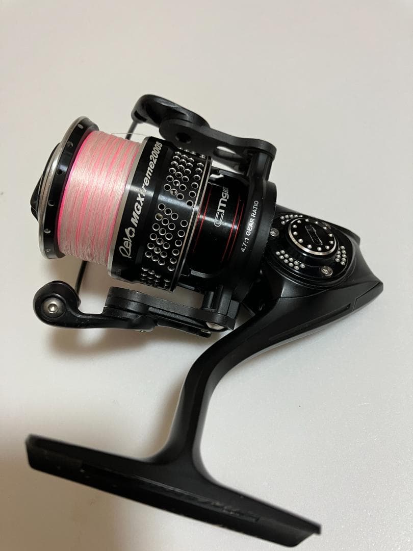 Abu Garcia Revo MGXtreme 2000sスピニングリール
