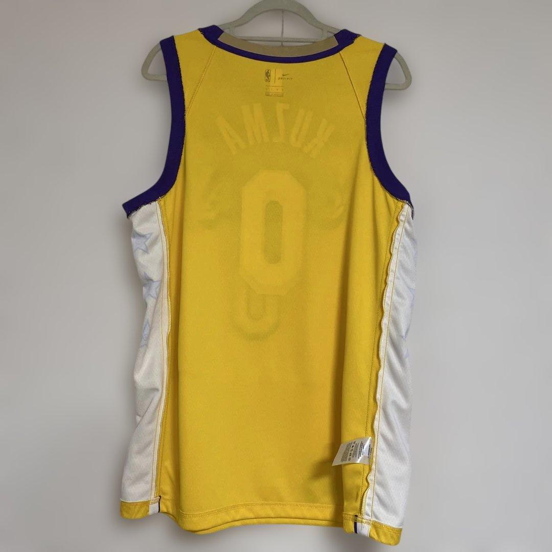 NBA カイル・クーズマ選手　レイカーズ　ユニフォーム