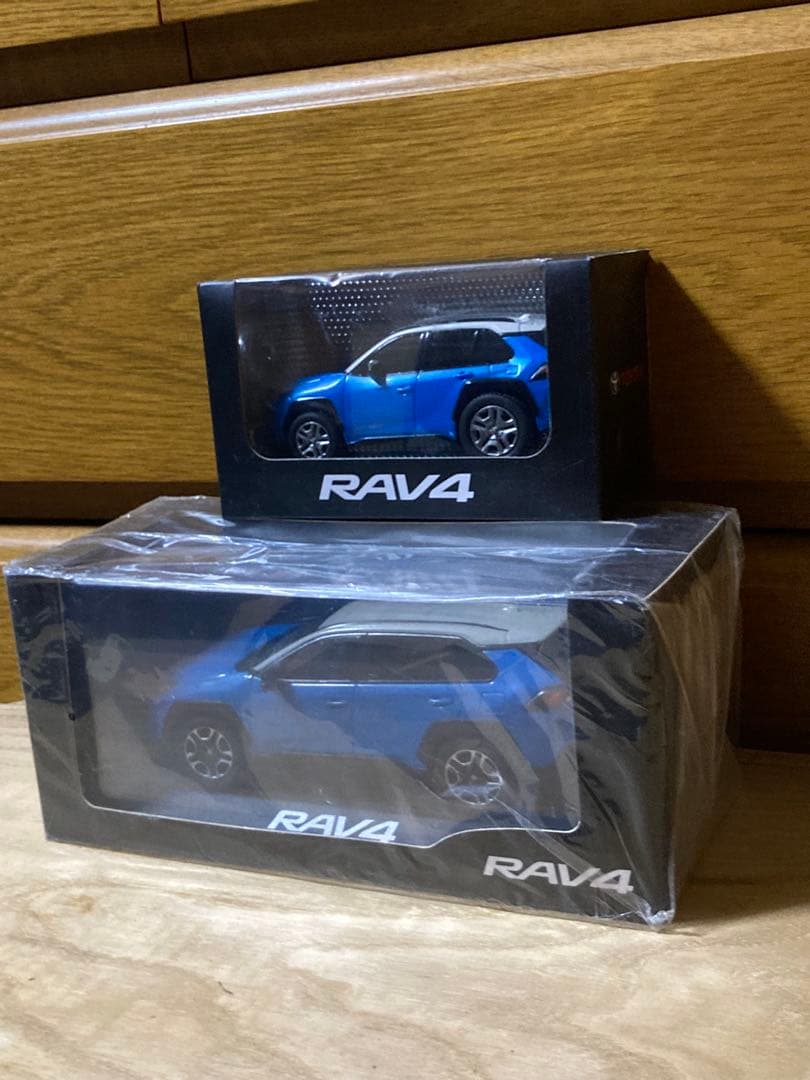 トヨタ RAV4 アドヴェンチャー　 ミニカー 2個セット