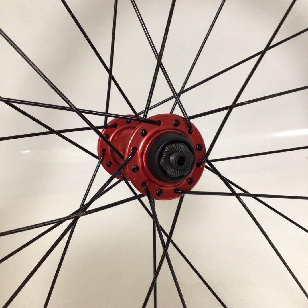 310 tarmac 20×16(451) アルミニウムホイール レッドハブ