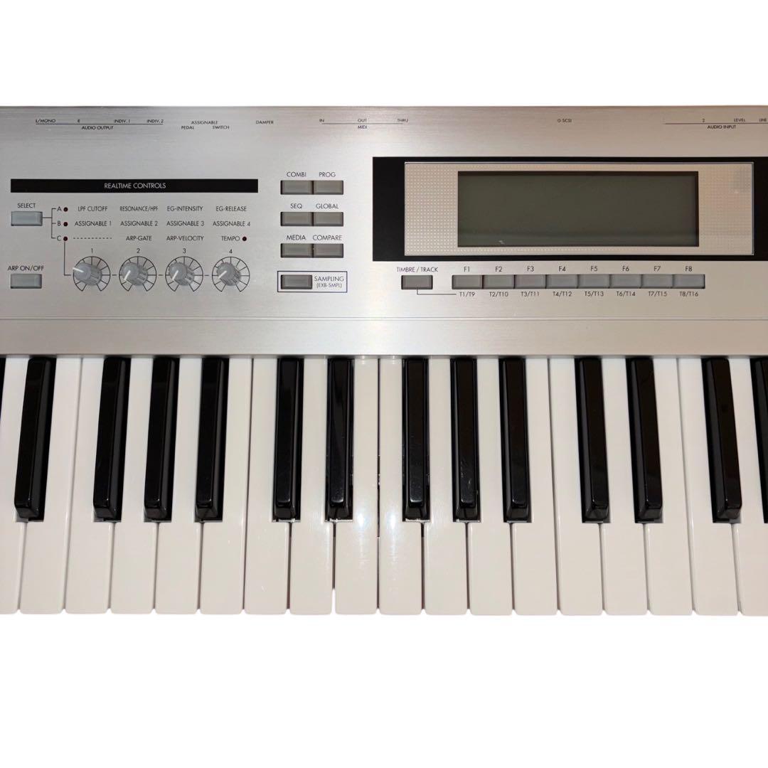 【動作品】KORG コルグ TRITON LE61 シンセサイザー