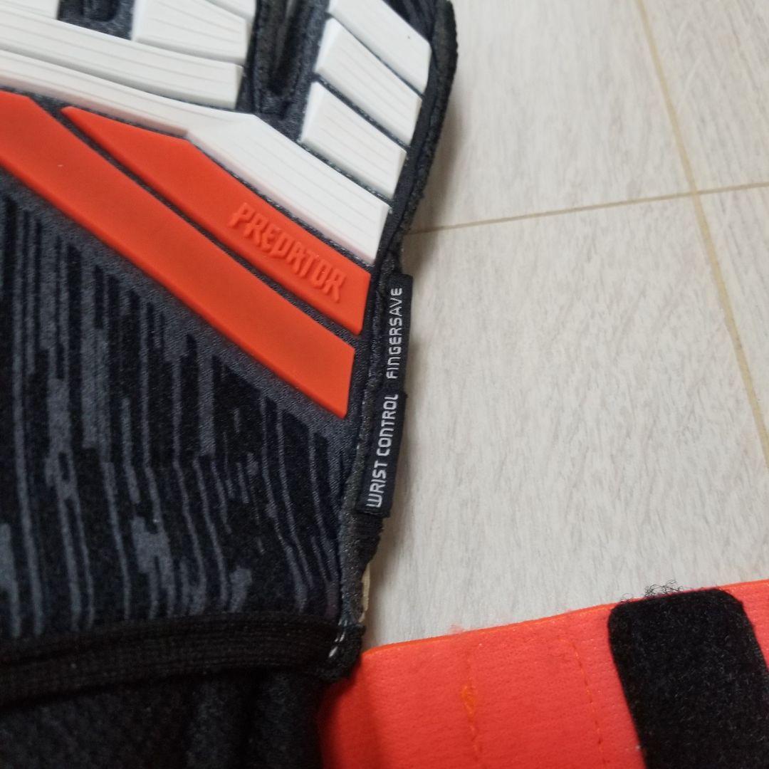 adidasキーパーグローブPredatorウルティメイト