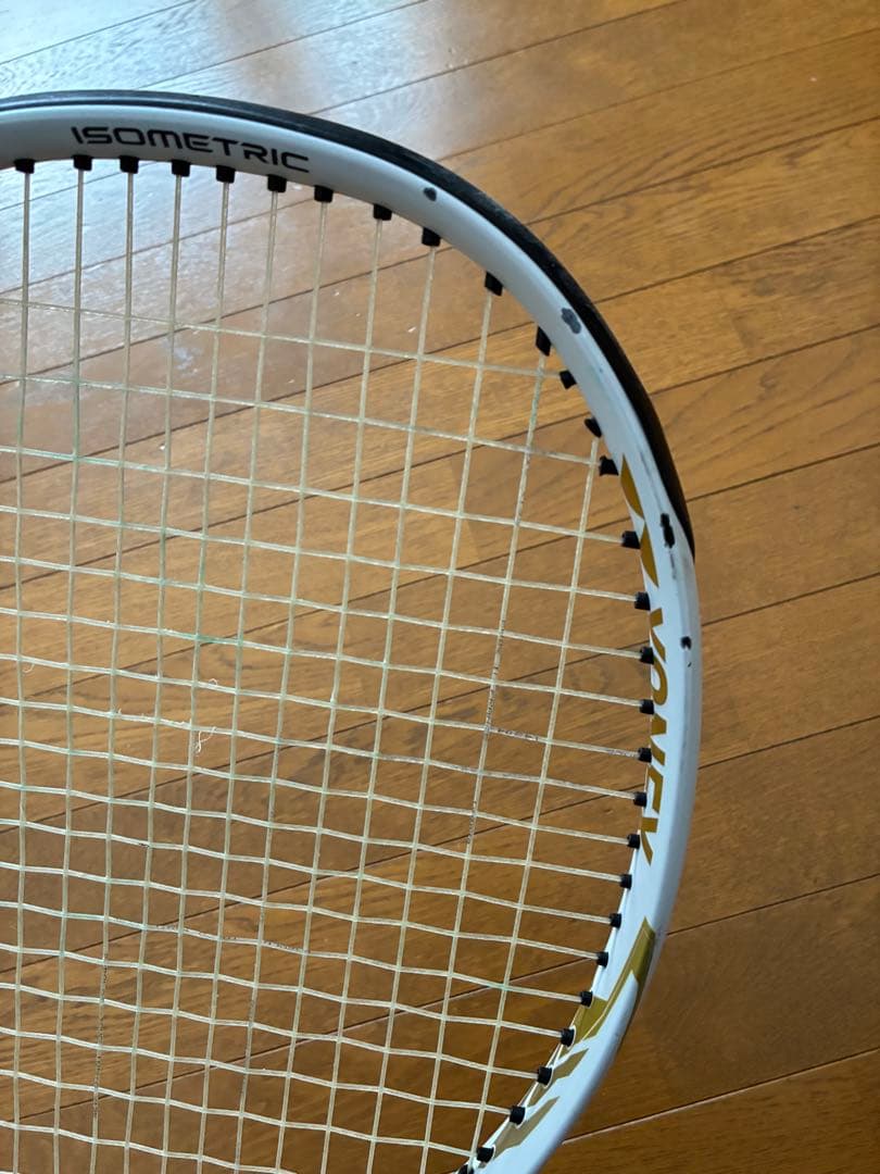 YONEX ezone100Ｌ G2 ホワイト/ゴールド 大阪なおみモデル