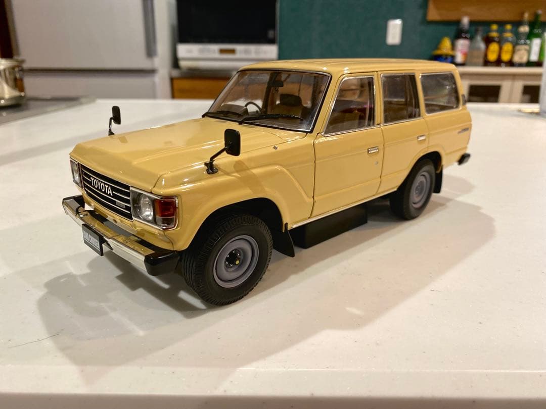 希少！TOYOTA ランドクルーザー 【京商ミニカー 1/18】