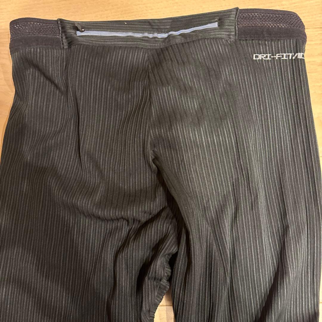 ナイキ　NIKE エアロスイフト　タイツ