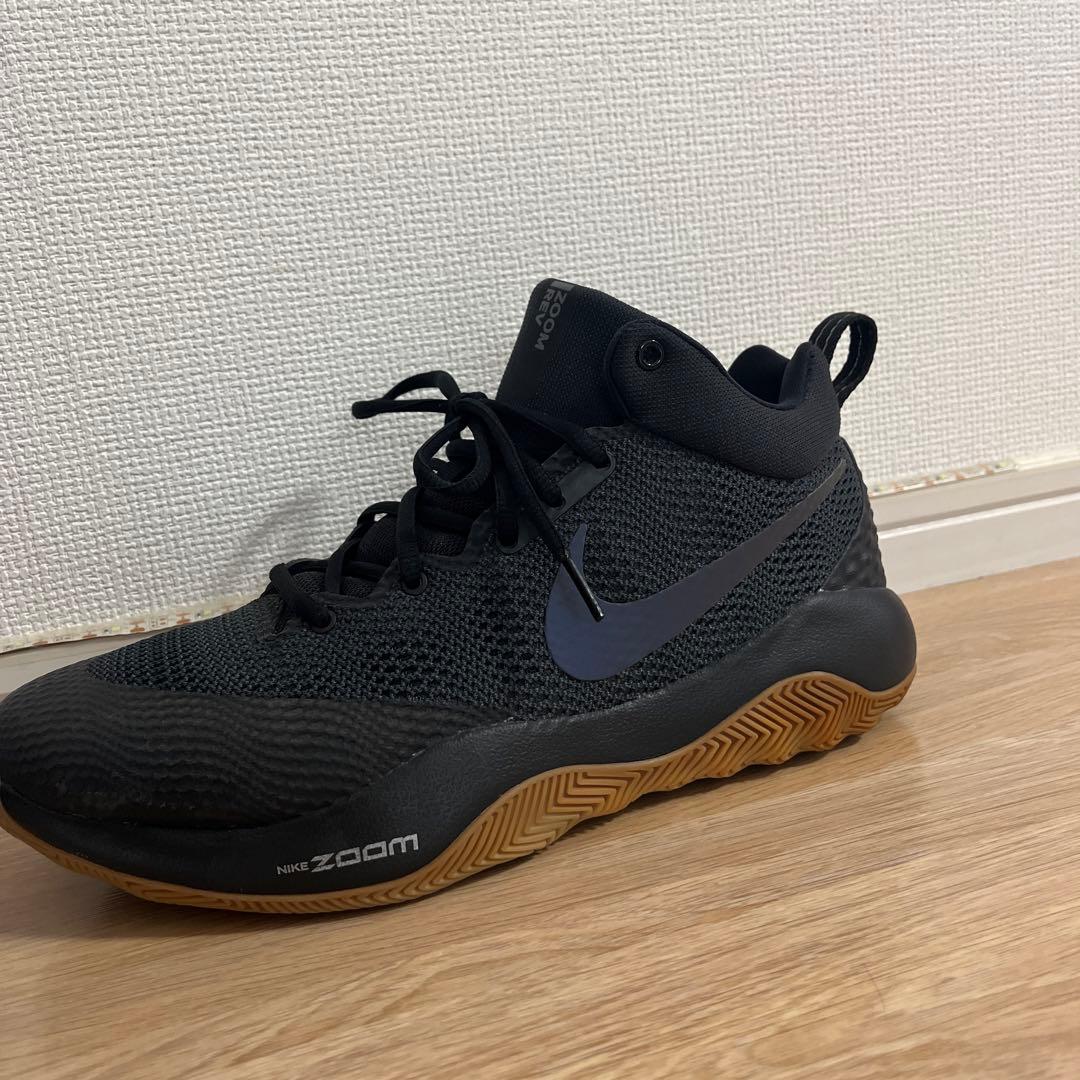 N*様 【激レア　超美品】Nike ナイキ バッシュ 【Zoom Rev2017