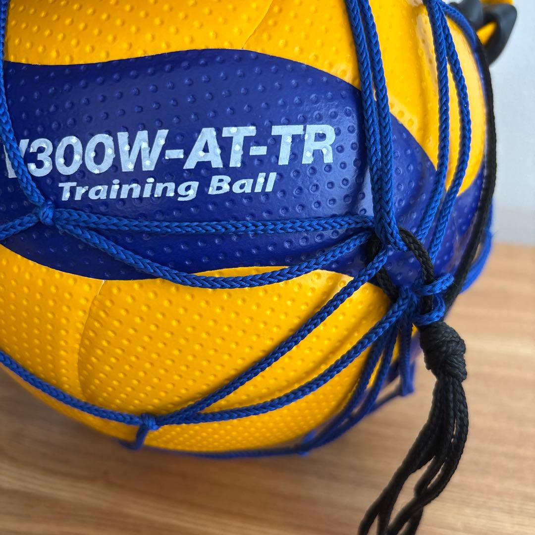 バレーボール　V300W-AT-TR バレー5号 紐付きトレーニング 　ミカサ