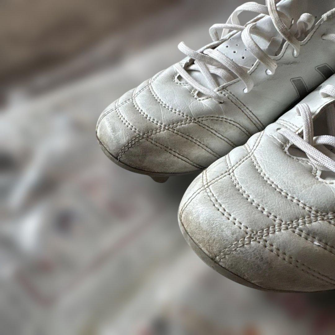 値下げ！asics DS light Whitesilver サッカー26.5
