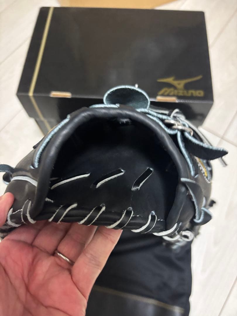 ミズノプロ軟式投手新品同様