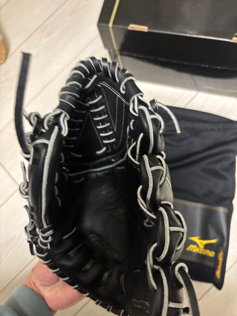 ミズノプロ軟式投手新品同様