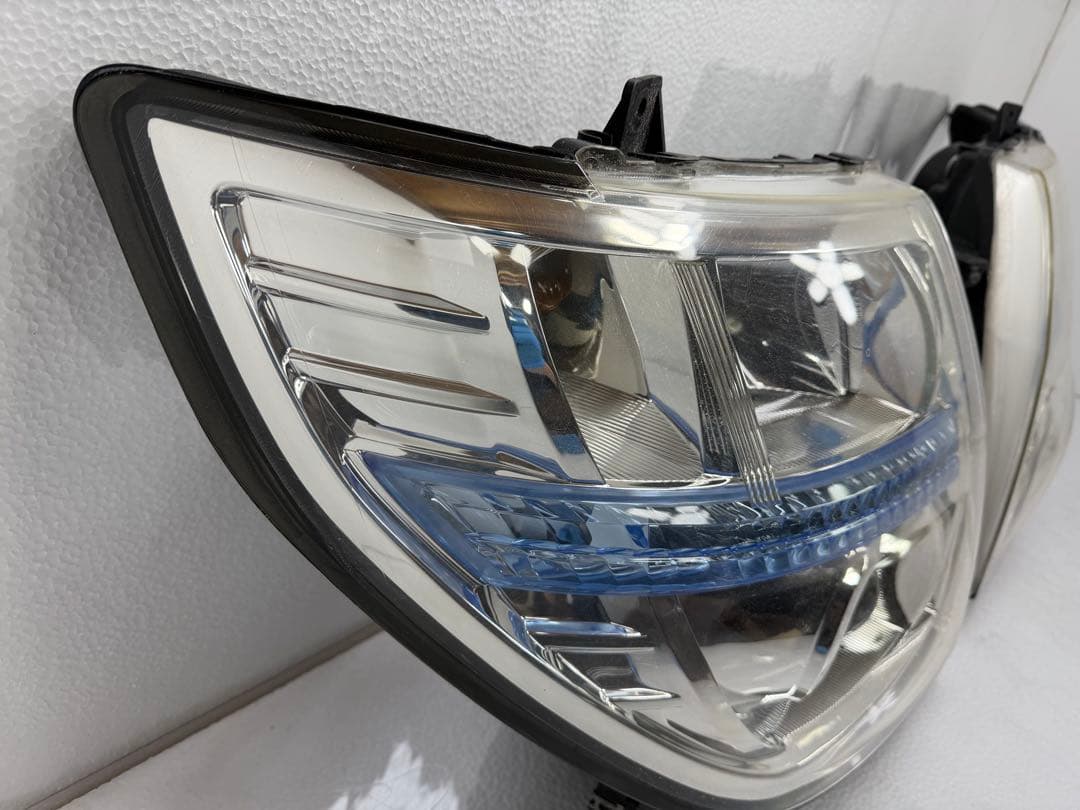 エルグランド E51中期 後期ヘッドライトHID KOITO 100-24852