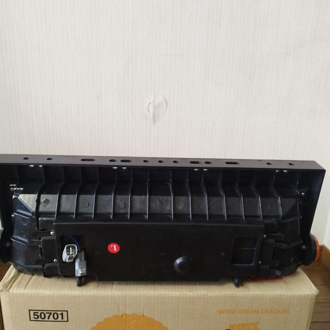 LEDテールランプ リアコンビネーションランプ　3連