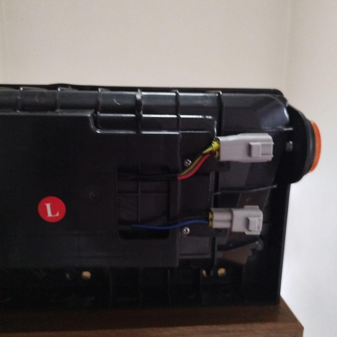 LEDテールランプ リアコンビネーションランプ　3連