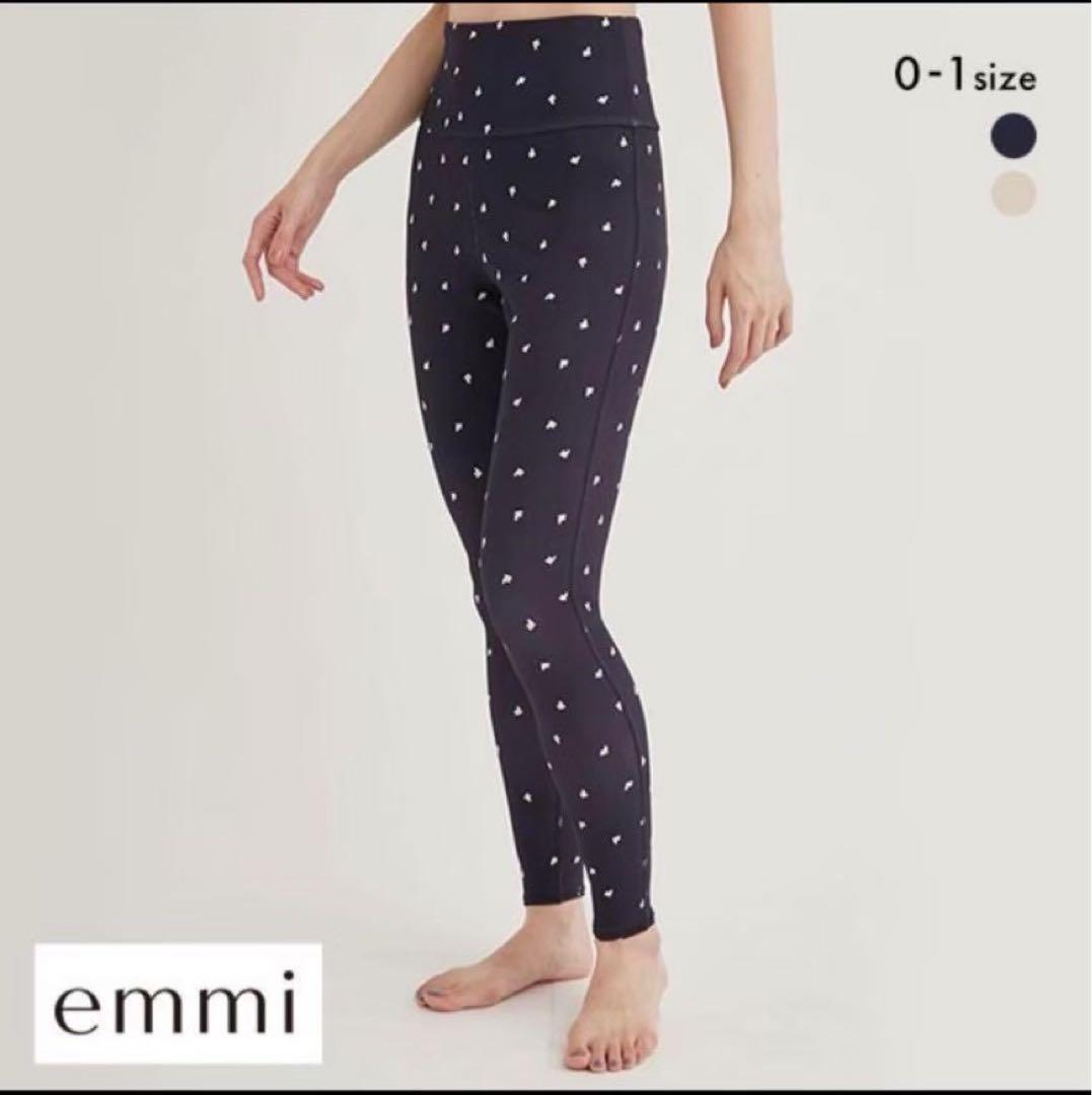 emmiyoga FILAコラボ 上下セット ヨガウェア
