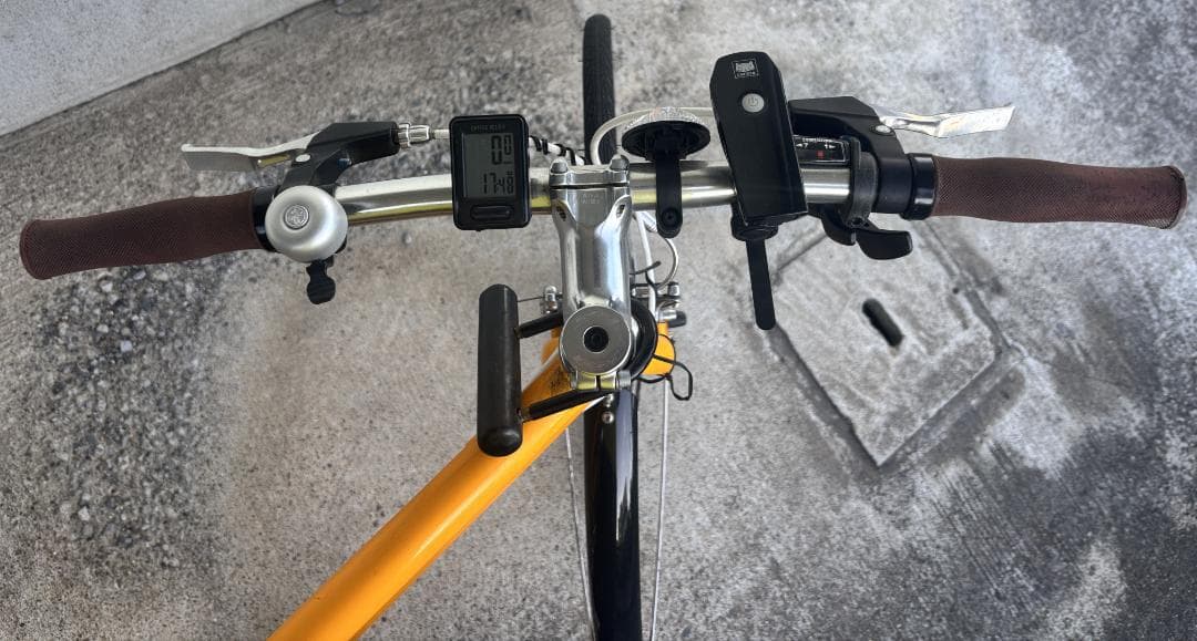 やす　アサヒ クロスバイク WEEKEND BIKES イエロー 7段変速
