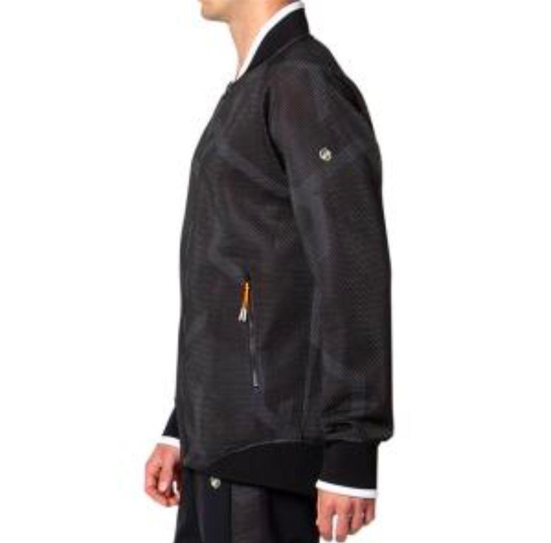 新品　半額以下　アシックス　ジャケット ｌサイズ 黒