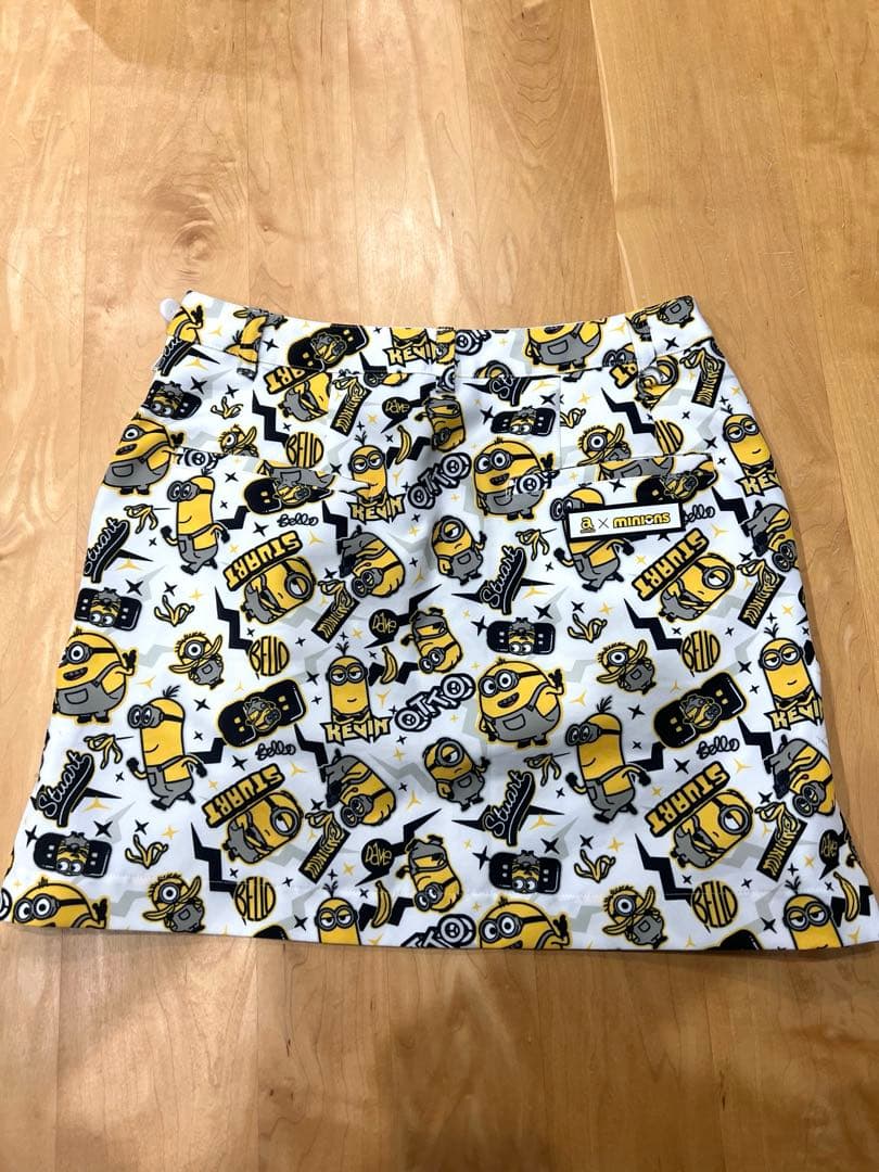 a × minions ミニオン柄スカート