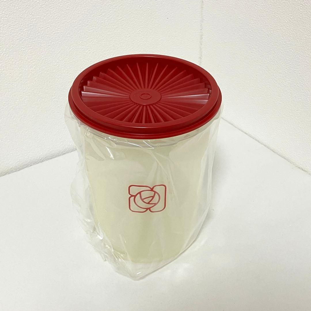【新品未使用】タッパーウェア 食品保存容器 マキシデコレーター 4個セット