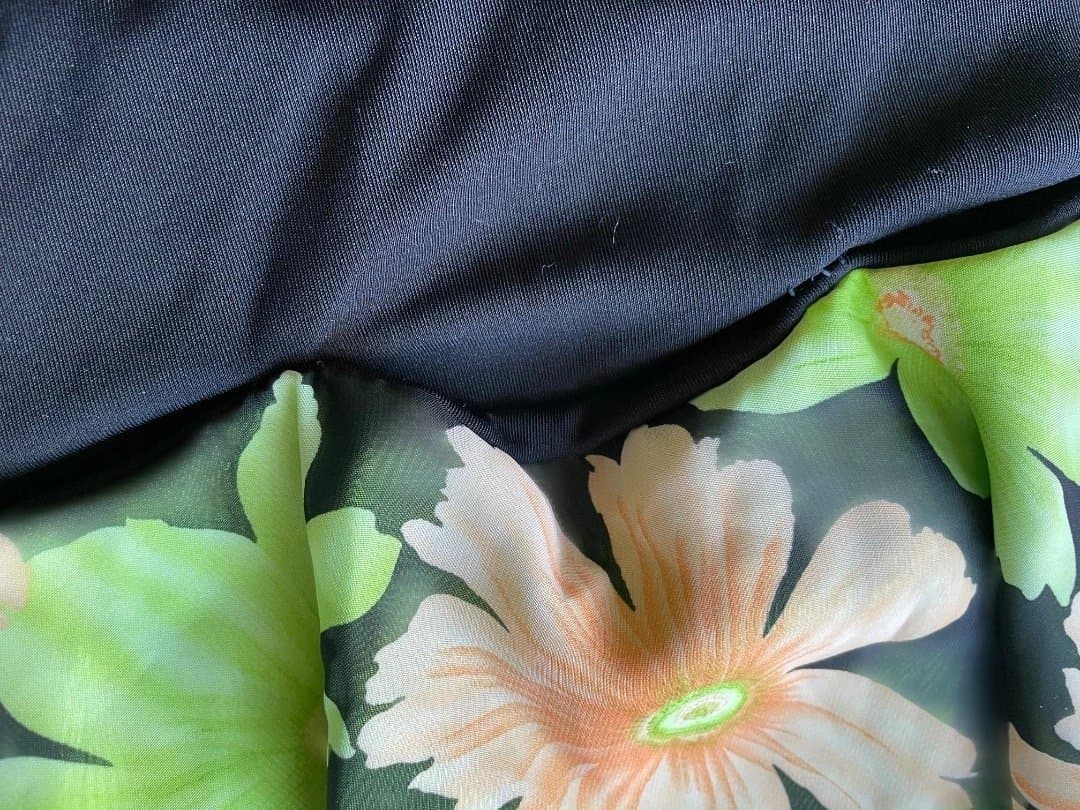 フラメンコドレス 黒 花柄 フリル付き