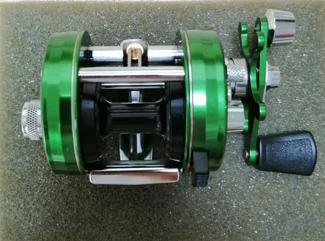 限定特価!!　ABU Ambassadeur 2500C グリーン