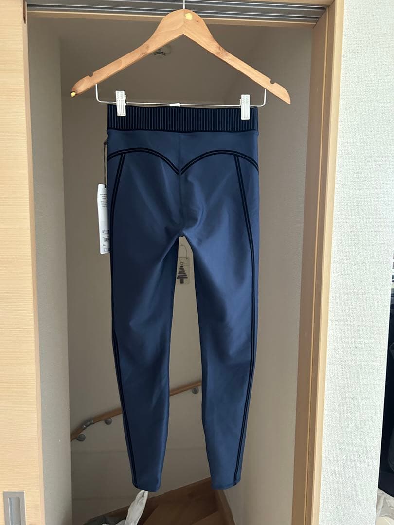 ヨガ・ピラティス Alo 7/8 High-Waist Airlift Legging