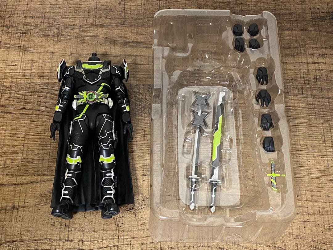 S.H.Figuarts　仮面ライダータイクーン　ブジンソード　発光ヘッド付き