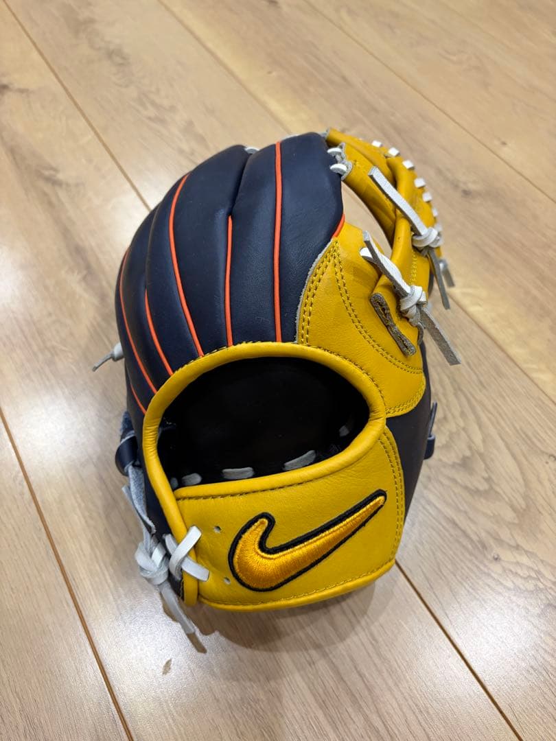 NIKE一般内野手グローブ！廃盤品！限定モデル！ほぼ新品！