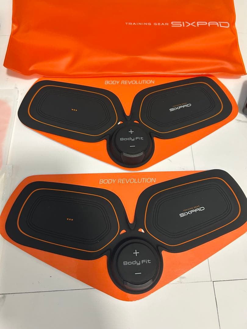 SIXPAD BODY REVOLUTION EMSトレーニング機器2個セット