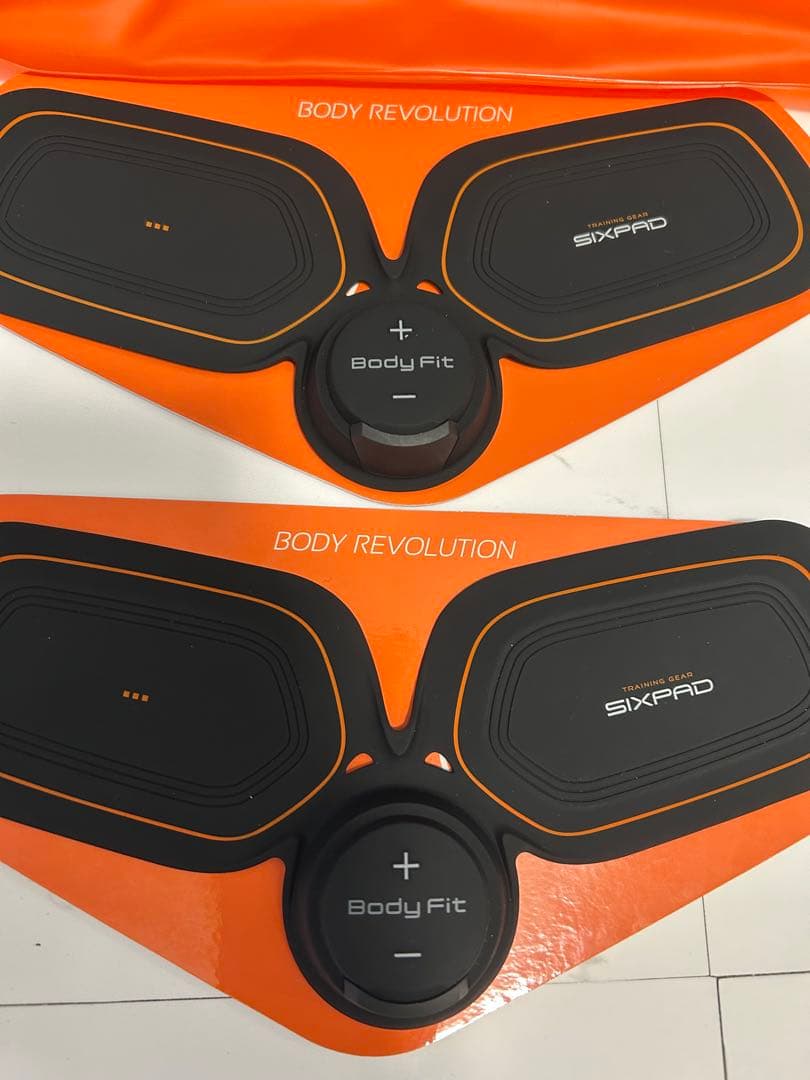 SIXPAD BODY REVOLUTION EMSトレーニング機器2個セット