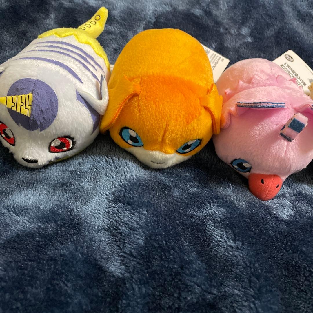 デジモン　ころりんフレンズ　ぬいぐるみ