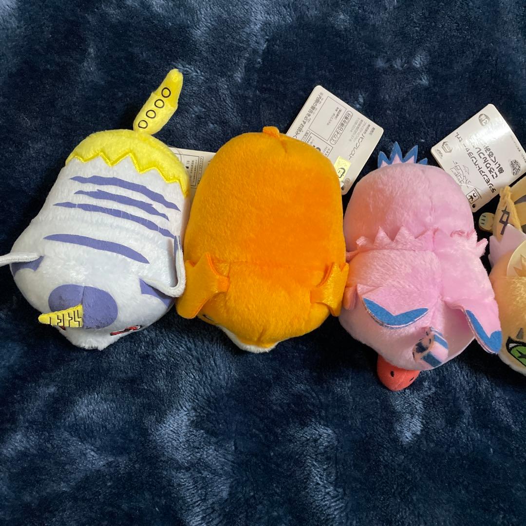 デジモン　ころりんフレンズ　ぬいぐるみ