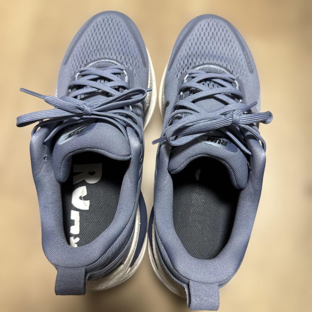 NIKE ボメロ18