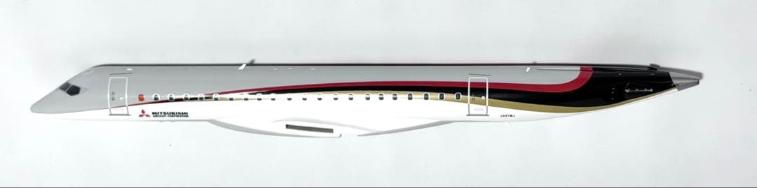 全日空商事 1/100 三菱 MRJ JA21MJ