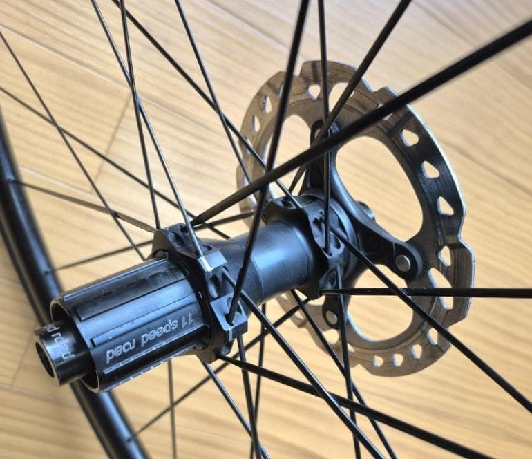DT SWISS E1800 SPLINE 650Bリア＆新品GP5000