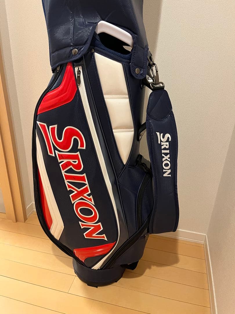 ダ*ー様 スリクソン　軽量キャディバッグ　トリコロールカラー　新品ネームタグ