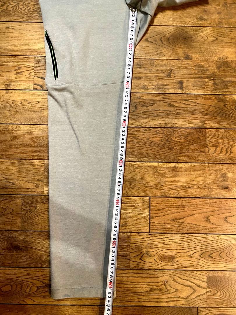 New Balance フード付きスエット　セットアップグレー