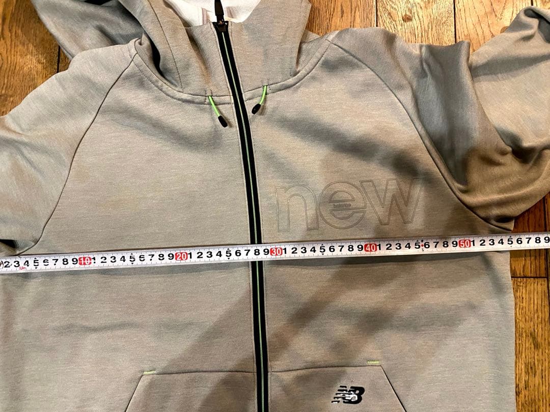 New Balance フード付きスエット　セットアップグレー