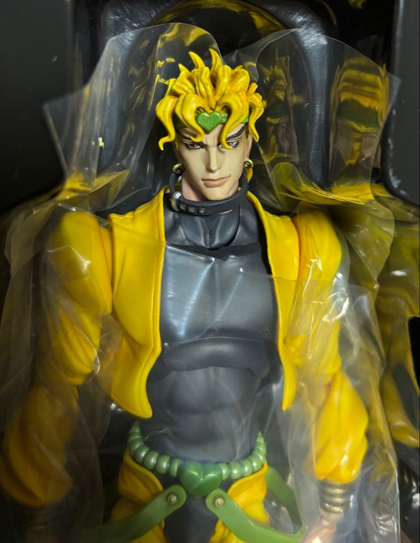 超像可動BIG ジョジョの奇妙な冒険 DIO フィギュア
