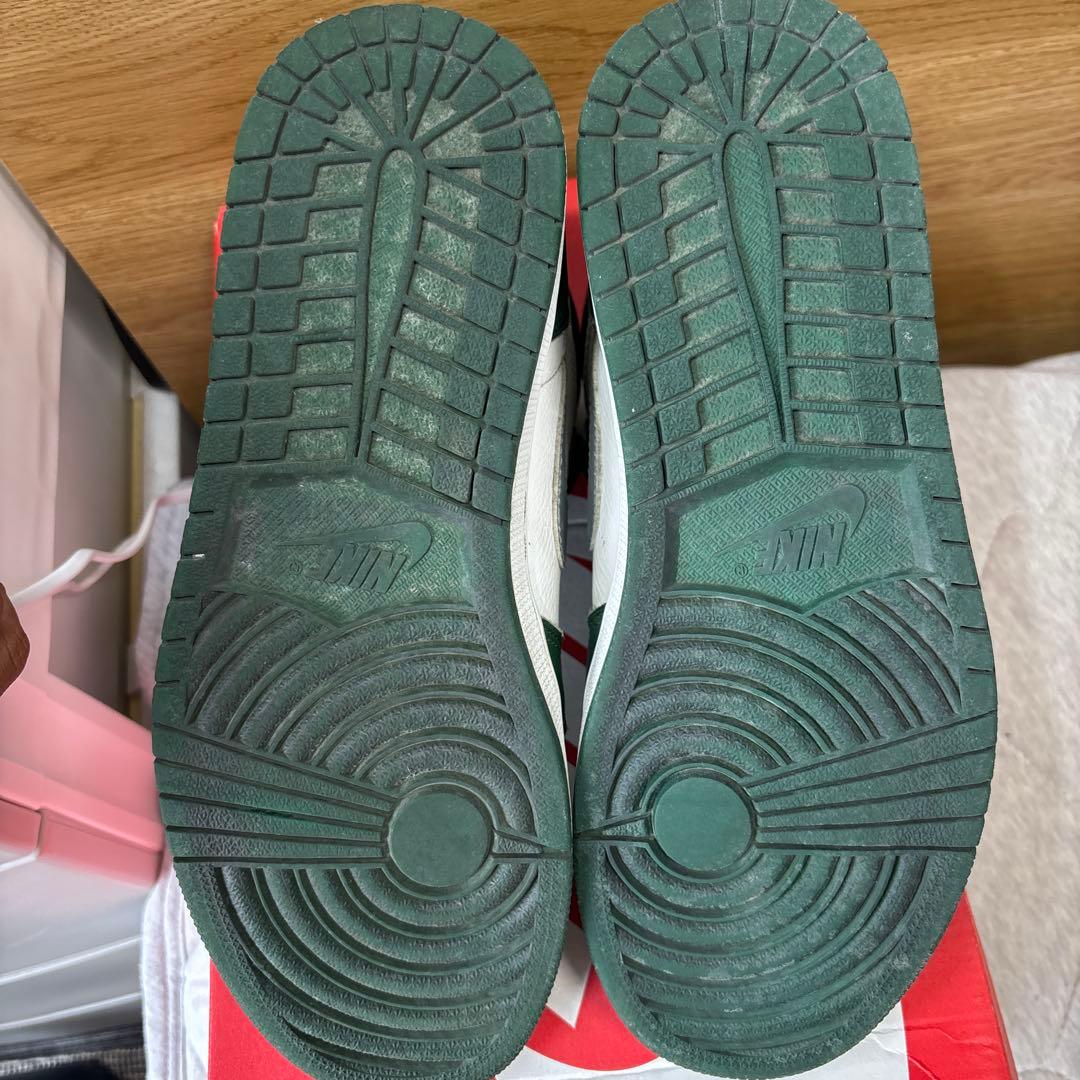 Air Jordan 1 Retro High OG グリーン/ホワイト 28