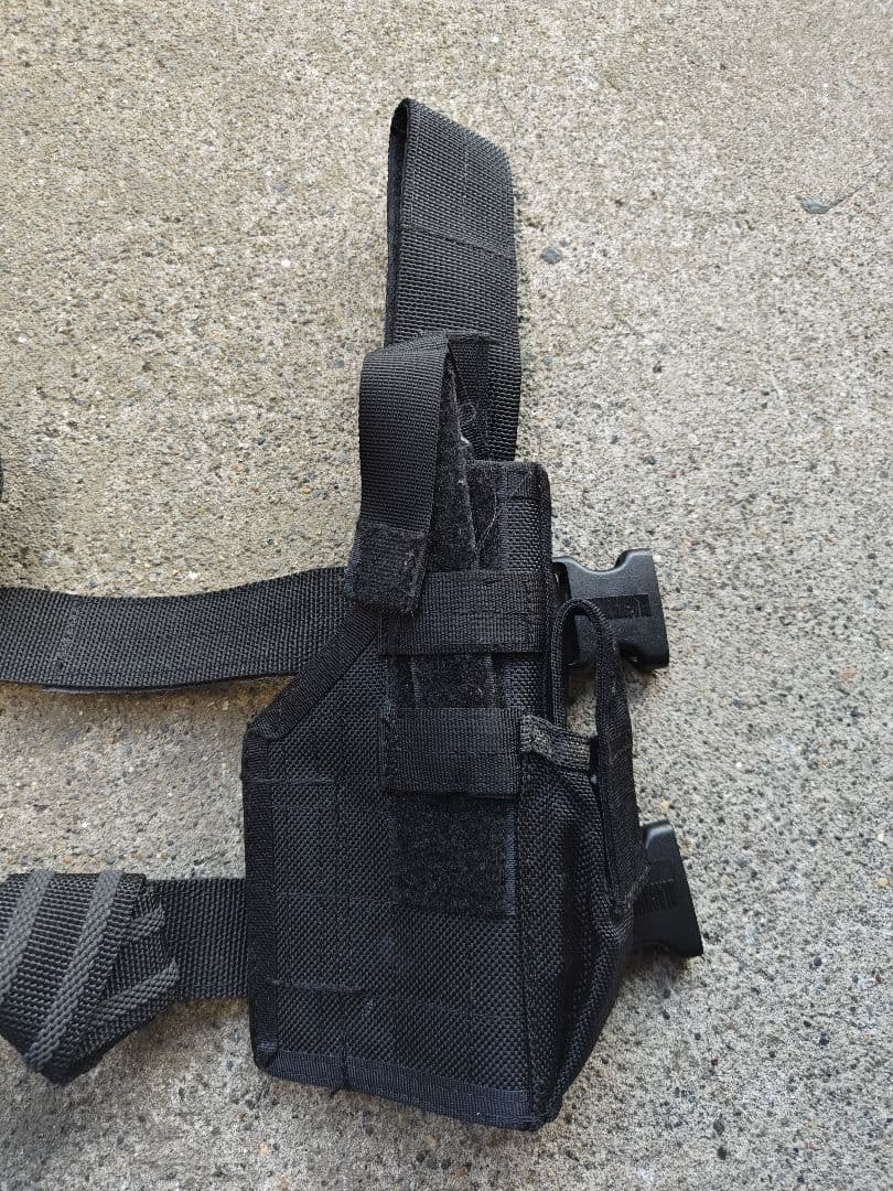 BLACKHAWK レッグホルスター　特殊部隊　アメリカ軍 初期アフ