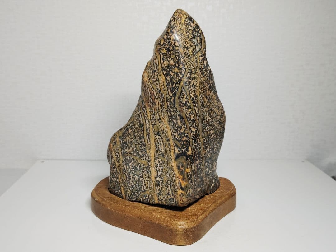 レオパードジャスパー 1.8kg 碧玉 原石 鑑賞石 自然石 誕生石 鉱物 水石