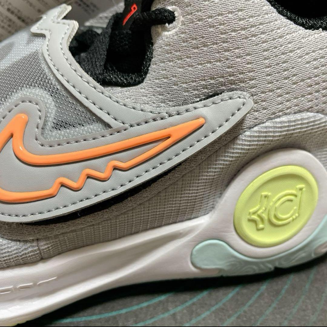 新品NIKEトレイ5XEPバッシュメンズ27cmスニーカーシューズ
