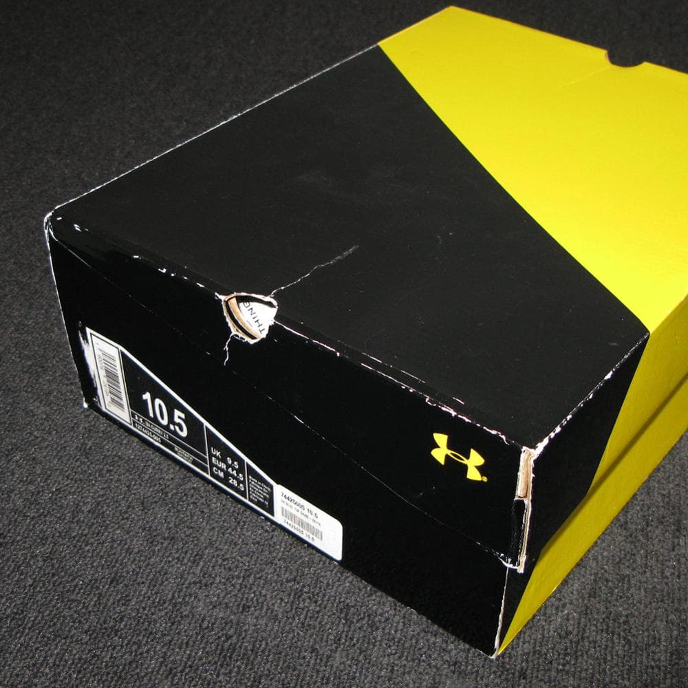 ☺UNDER ARMOUR CURRY 2.5 (TAXI) 28.5