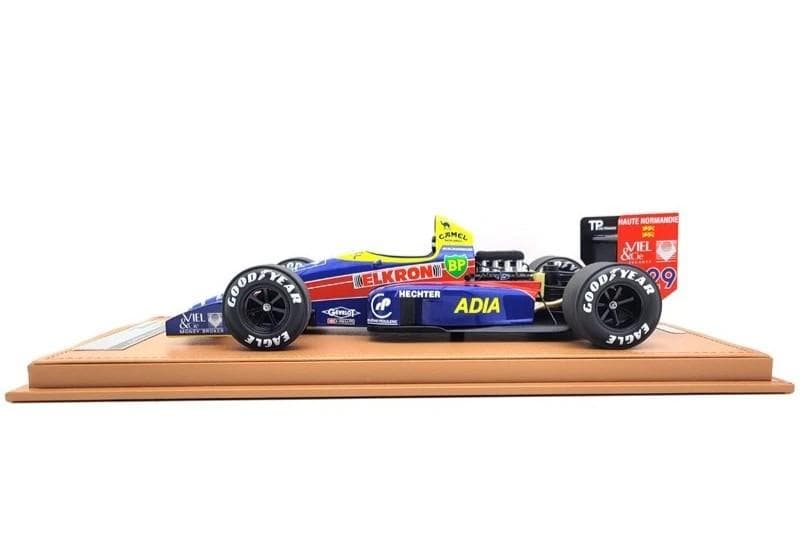 1/18 ラルース ローラ LC88 日本GP 1988 Camel 鈴木亜久里