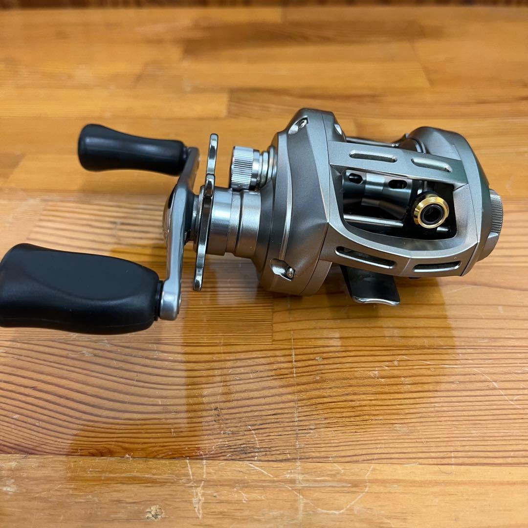 Daiwa Alphas 103 TYPE-F リール